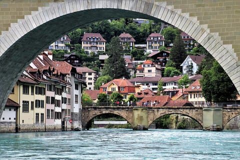 Discover Bern: Legends, Fountains & Medieval Stories