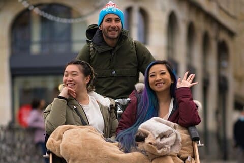 Private city tour with picnic & chocolate degustation