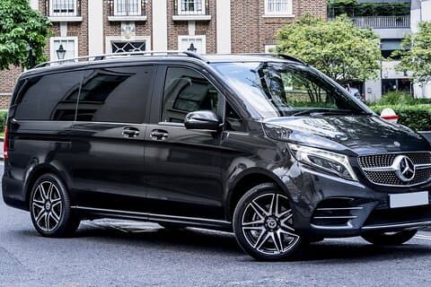 Private Transfer: Zurich Airport ZRH to Lauterbrunnen or Grindelwald