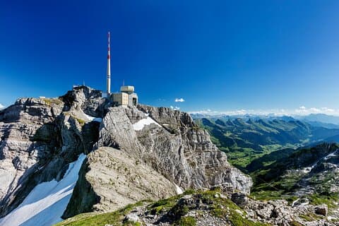 Private Guided Swiss Alps Day Trip from Zurich with Hotel Pick-Up