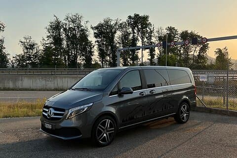 Private Arrival Transfer: from Zurich Airport to Lucerne