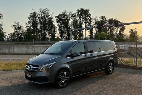 Private Arrival Transfer: from Zurich Airport to Flims