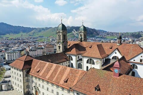Rapperswil, Cheese, and Lindt Home of Chocolate from Zurich