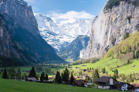 Private Transfer from Zurich to Interlaken, 2h Stop in Bern