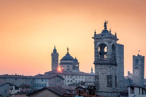 Private transfer from Zurich to Bergamo with 2h stop in Como