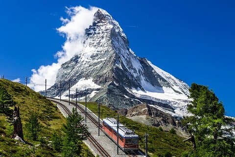 Fully Customizable Train Tour – Personally Guided by Local Expert