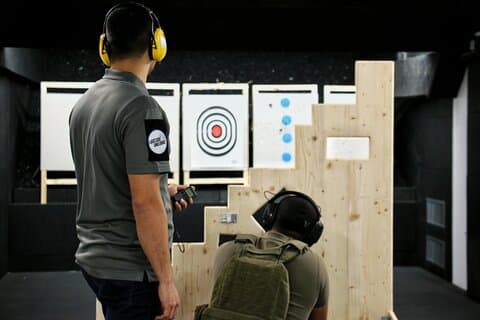 Experience real Swiss shooting – with experienced instructor.