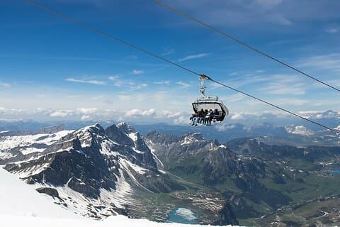 Mount Titlis tour with ice flyer from Zurich