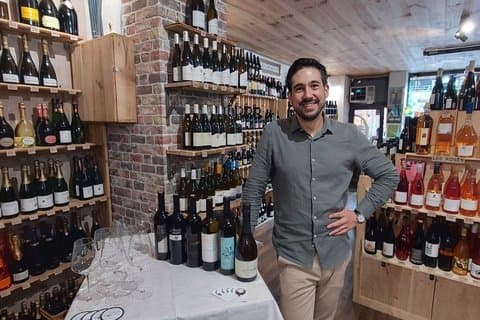 Private Tasting in Geneva with Wine Champagne or Whisky