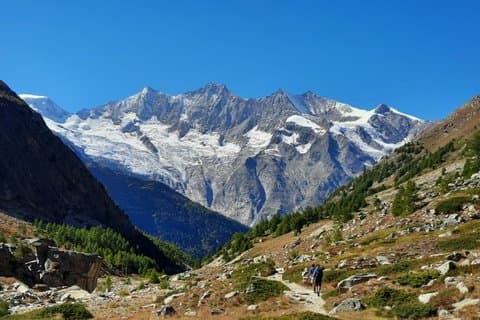 4 Day Saas Fee and Zermatt Guided Hike with Alpine Hut Stay
