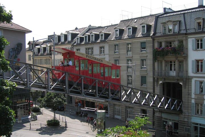 3 in 1: Zurich Walking Tour - Cruise on the Lake - Cable Car Ride to Felsenegg