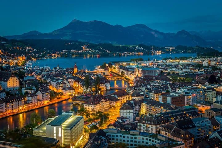 Lucerne by Night Photo Tour