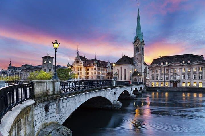 Zurich PRIVATE WALKING TOUR Including Panoramic Views