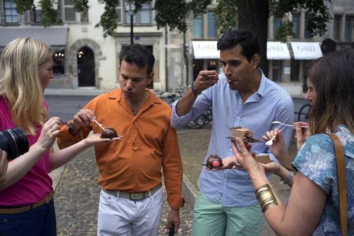 In the heart of Old Town Geneva enjoying the cakes and listening to hidden stories