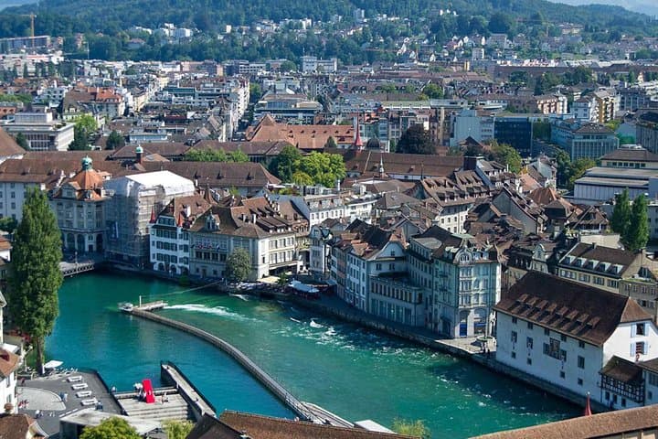 Premium Transfer from Zürich Airport to Luzern or from Luzern to Zurich airport
