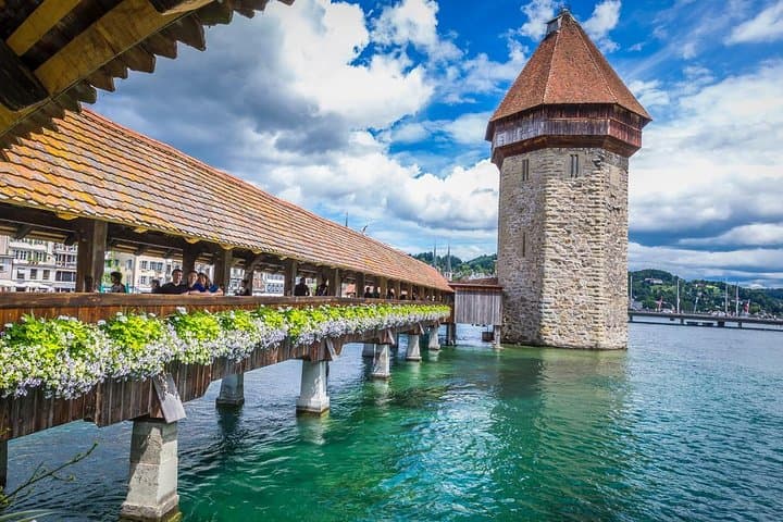 Lucerne CH Experience: Cheese, Chocolate, Chapel Bridge & Château
