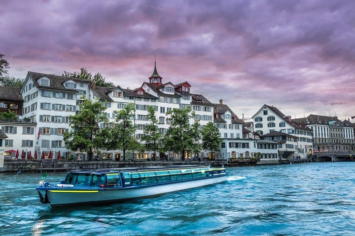 Introductory Walking Tour Of Zurich Including a 90 Min Lake Cruise