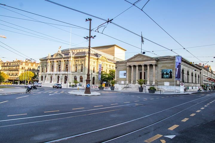Architectural Geneva: Private Tour with a Local Expert