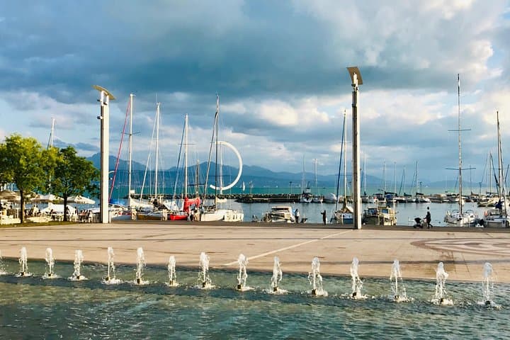 Architectural Lausanne: Private Tour with a Local Expert