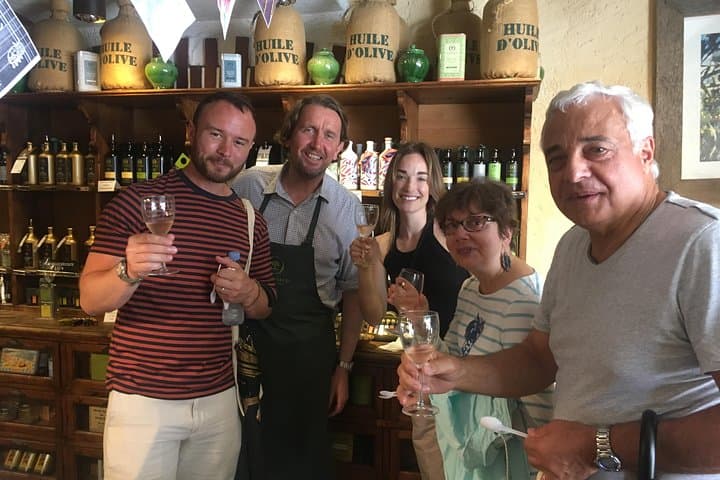 A Food Tour Through History: Experience The Old City Of Geneva