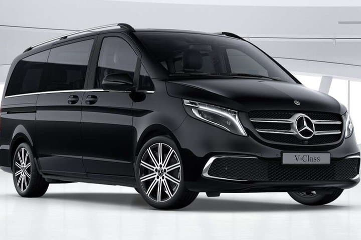 Private Transfer: Lucerne to Zurich Airport ZRH by Luxury Van