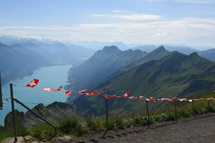 Lake Brienz and Lauterbrunnen - Private Experience from Zurich