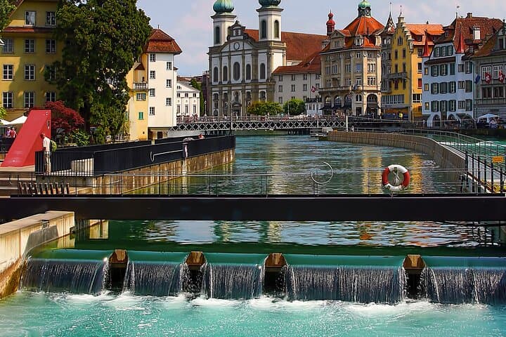Touristic highlights of Lucerne on a Private half day tour with a local
