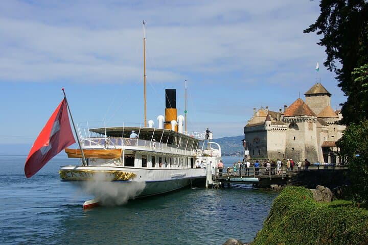 Round trip cruise from Lausanne to Chillon