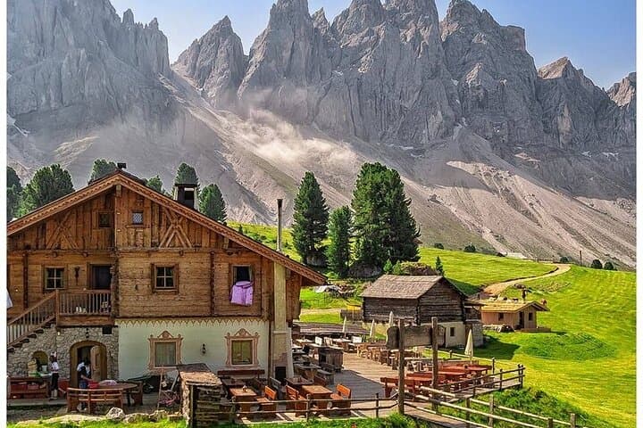 Private Transfer: Zurich Airport ZRH to Lauterbrunnen or Grindelwald