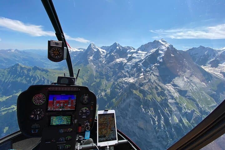 We fly you to the Swiss Alps - enjoy the flight and see the mountains