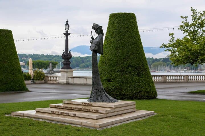 Highlights of Geneva: Dark History Quest Experience