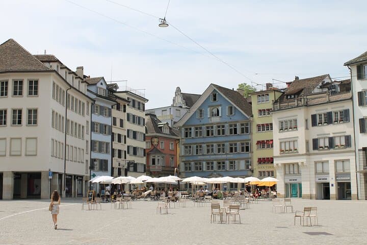 Best of Zurich Tour with Felsenegg Cable Car and Ferry Ride