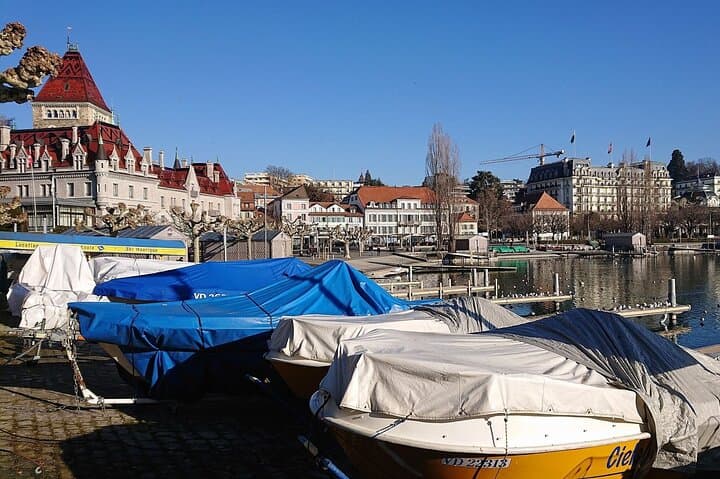 Lausanne Private Walking Tour with a Professional Guide