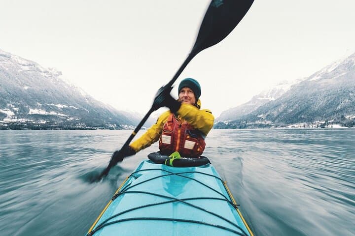 Winter Kayak Tour of the Turquoise Lake Brienz