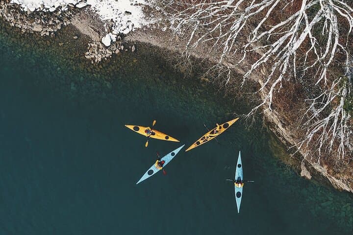 Winter Kayak Tour of the Turquoise Lake Brienz