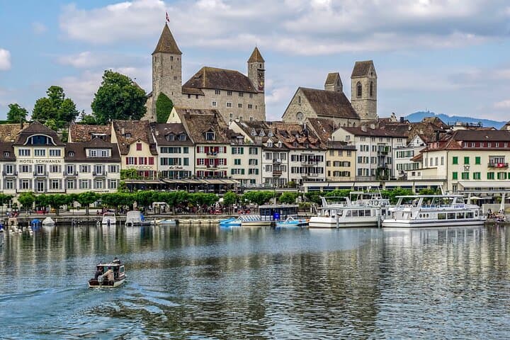Private direct transfer in the Alps from Zermatt to Zurich