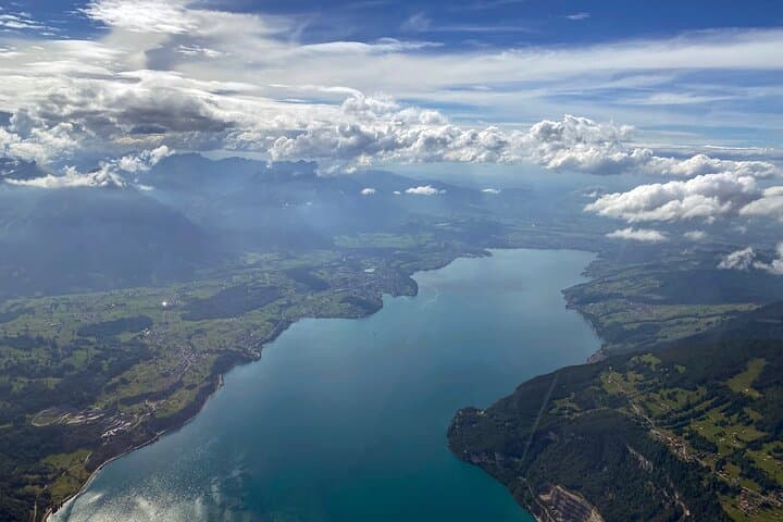 From high altitude you will see the lake Thun on the Stockhorn helicopter flight tour.