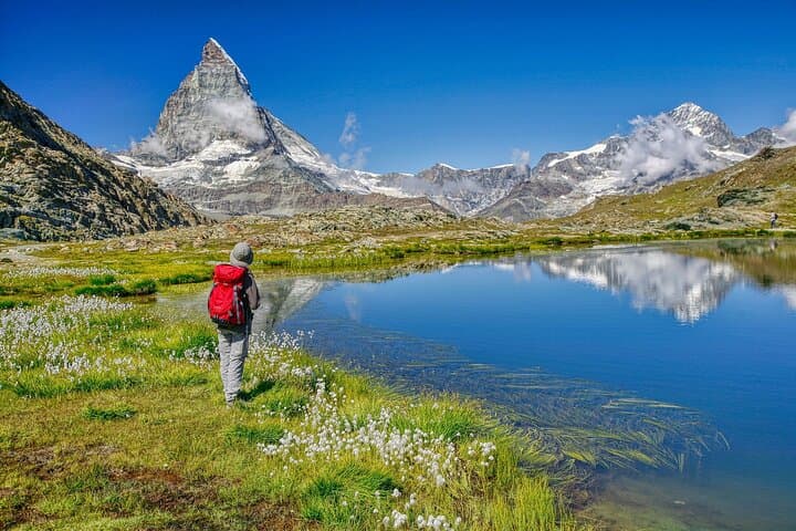 Private transfer from Zurich to Zermatt with 3h Sightseeing Stop