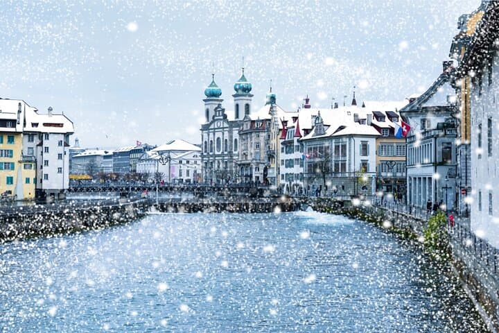 Private Lucerne Christmas Heritage Walking Tour w/ Local Guide