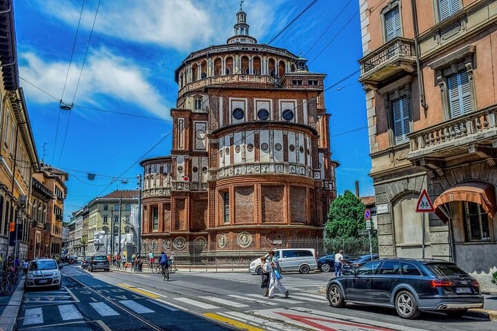 Private Tour From Zurich to Verona With a 2 Hour Stop in Milan