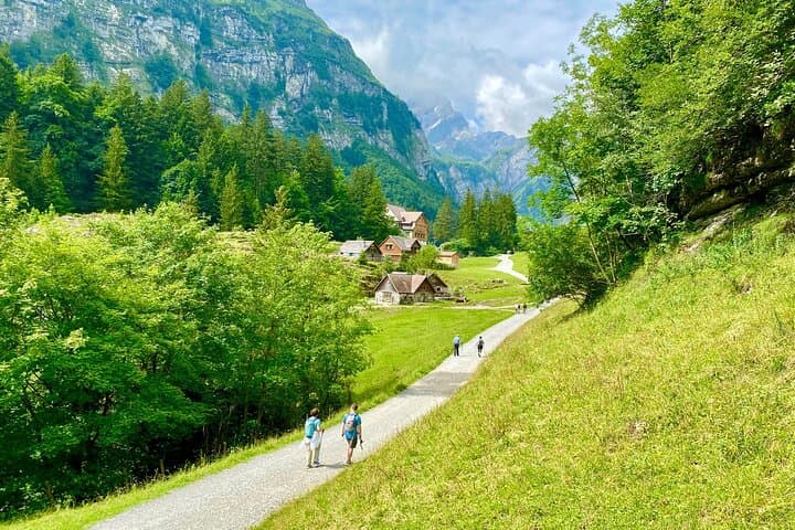 From Zurich: The most beautiful insider spots in Switzerland (private 1-day tour)