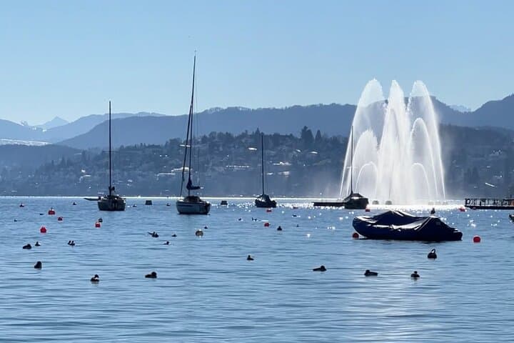 LINDT Home of Chocolate, Cruise On Lake Zurich And Old Town Walking Tour