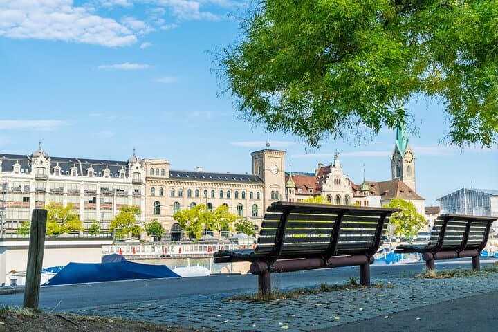 Private Tour of Zurich in 60 minutes with a Local