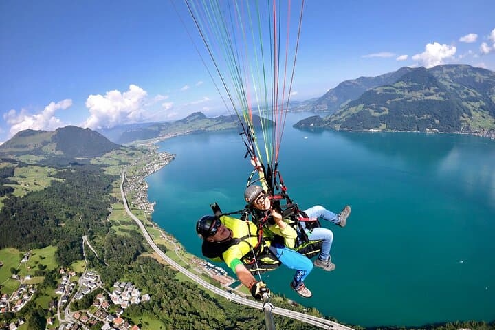 Luzern / Lucerne Professional Paragliding Tandem Flights