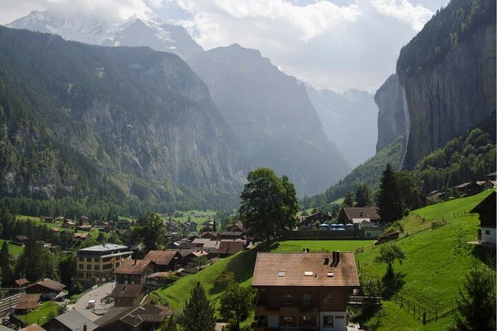 Lucerne:Private Daytrip to Swiss Villages(Interlaken-Grindelwald)