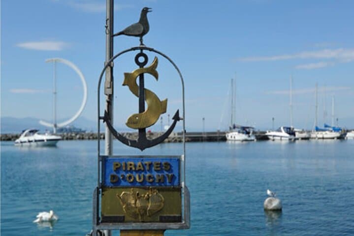 Lausanne Ouchy Self-Guided City Walking Tour & Scavenger Hunt