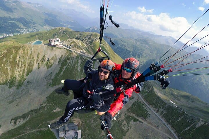 DAVOS: Paragliding Tandem Flight In Swiss Alps (Video & Photos Included)