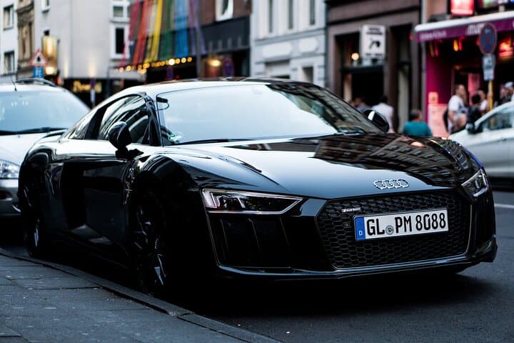 Private Transfer from Geneva Cornavin station CFF to Hotels