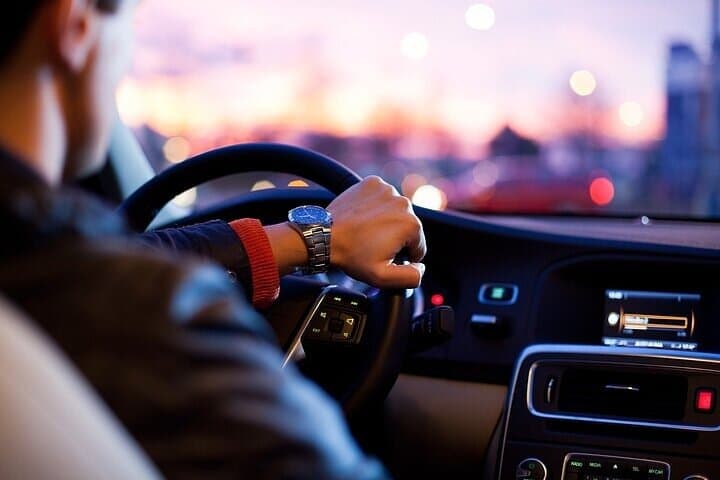 Private transfer from Zurich to Zermatt with 3h Sightseeing Stop