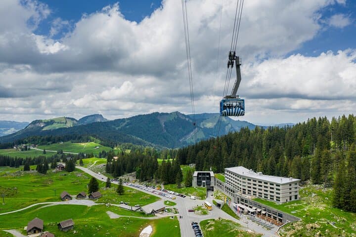 Private Guided Swiss Alps Day Trip from Zurich with Hotel Pick-Up
